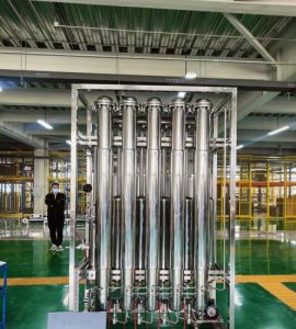 护理液灌装用列管多效蒸馏水机鑫冠宇LD-500-5