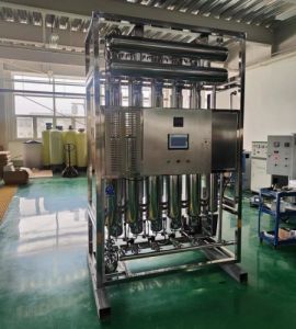 不锈钢列管多效蒸馏水机鑫冠宇LD300-5小型药厂注射液生产用